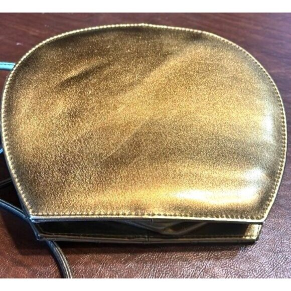 Vintage Apri Quilted Gold Hard Shell Purse With Crossbody Strap Inner Zipper Poc - Picture 3 of 5